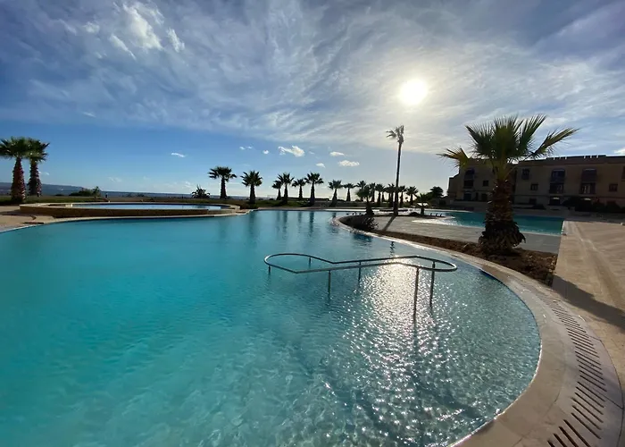 Chambray, Blissful Escape Għajnsielem